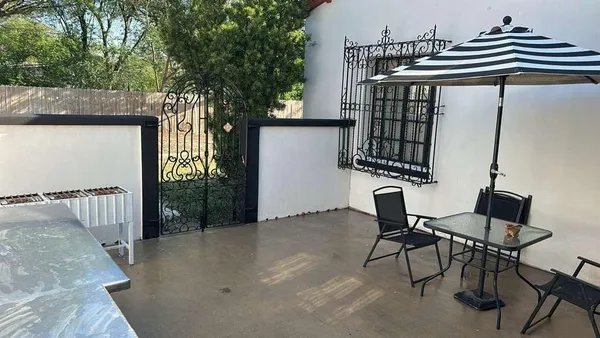 $325,000 | 400 West St Charles Avenue, San Diego, TX 78384