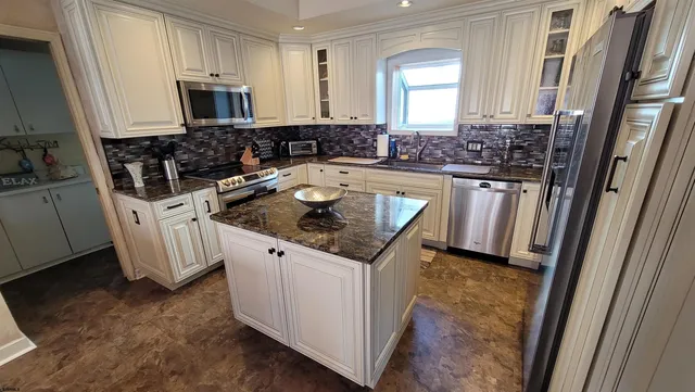 $40,000 | 104 South Avolyn Avenue, Ventnor City, NJ 08406