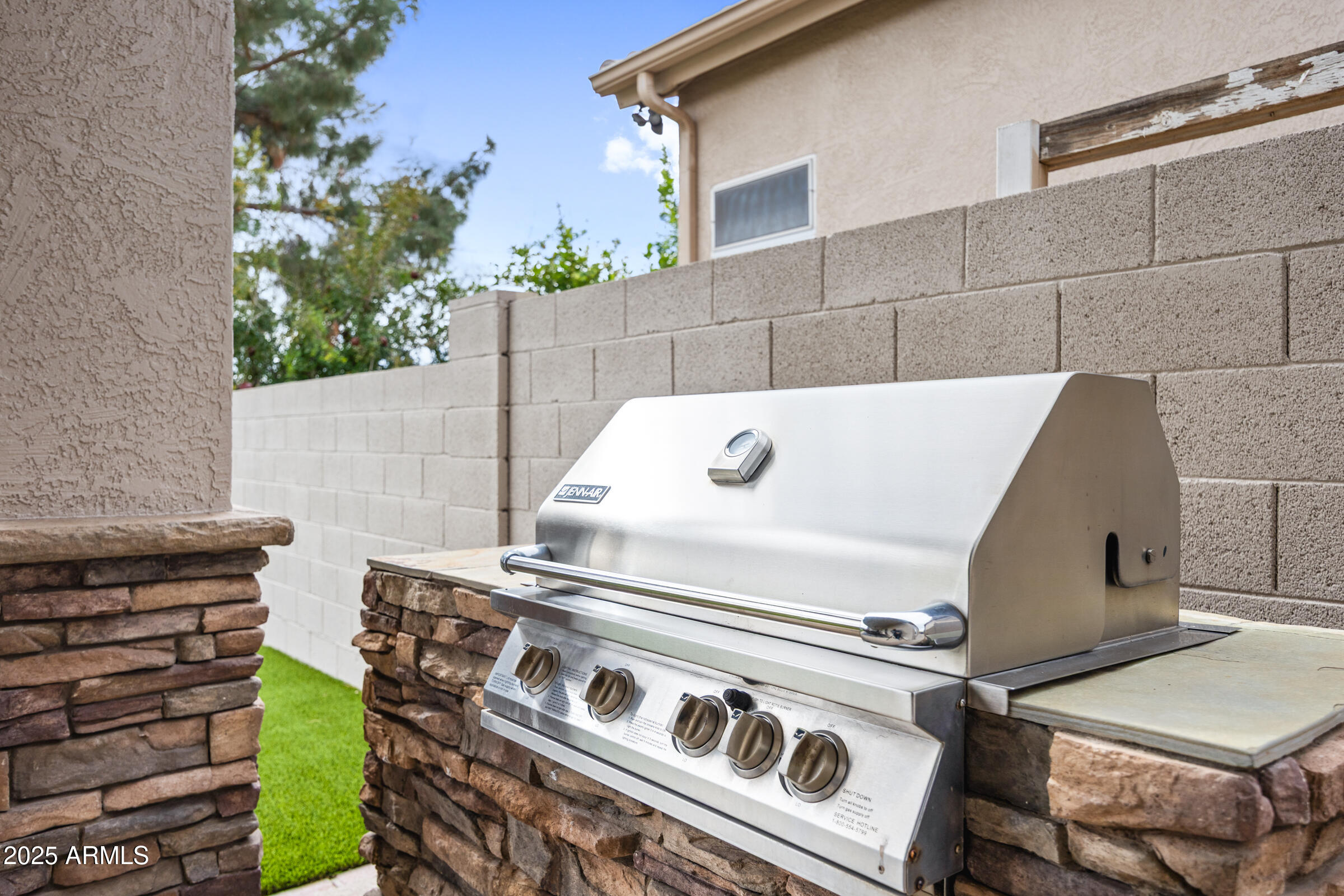 269 West El Freda Road Tempe, AZ 85284 - Photo 41 of 54 a view of barbeque grill with granite counter top