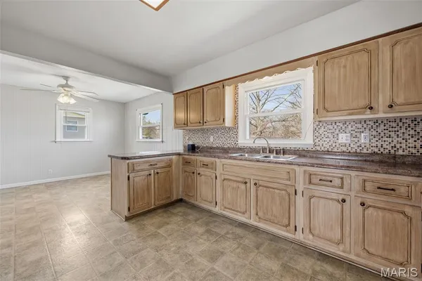 $249,900 | 207 Scenic Drive, Elsberry, MO 63343
