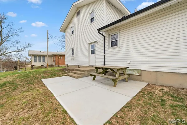 $249,900 | 207 Scenic Drive, Elsberry, MO 63343