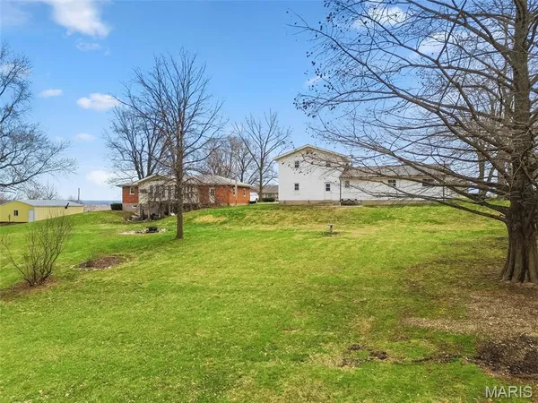 $249,900 | 207 Scenic Drive, Elsberry, MO 63343