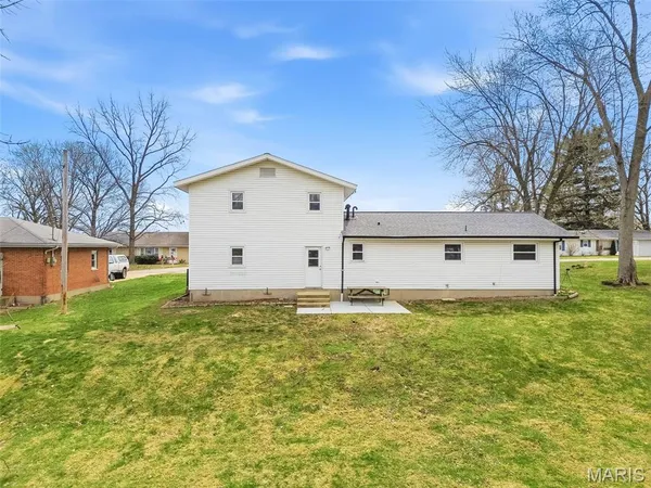 $249,900 | 207 Scenic Drive, Elsberry, MO 63343