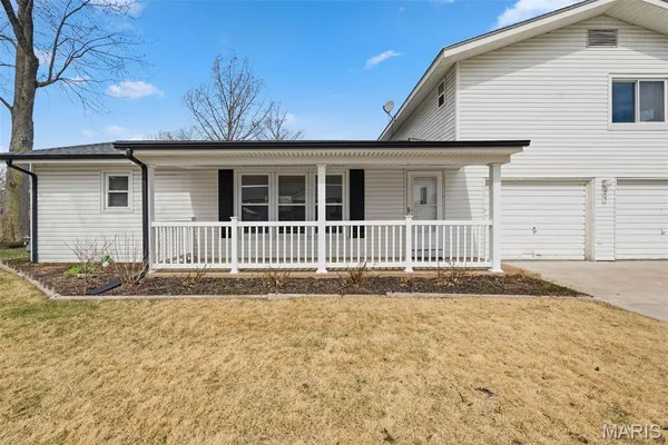 $249,900 | 207 Scenic Drive, Elsberry, MO 63343