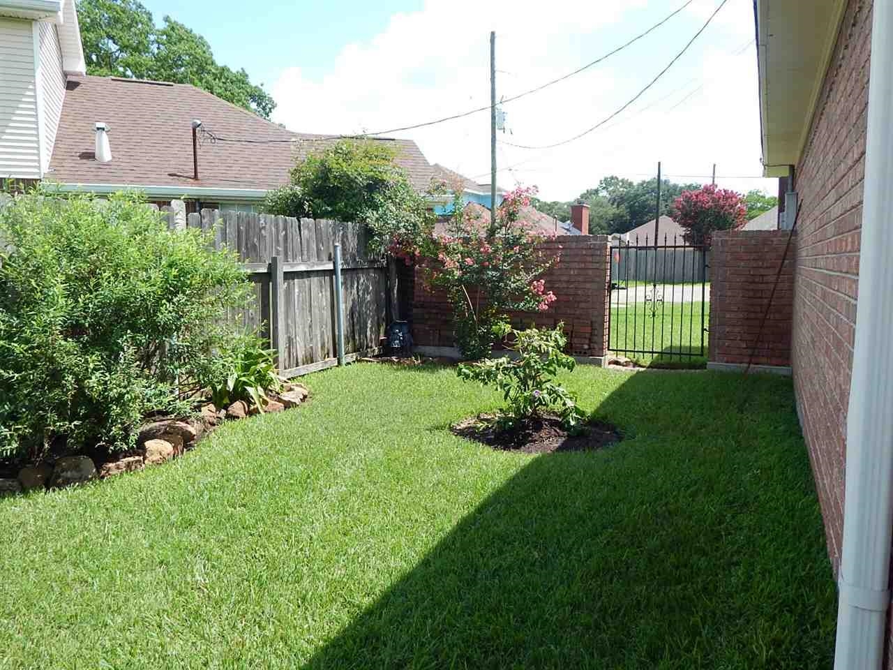 3901 Suncrest Circle Groves, TX 77619 - Photo 3 of 3