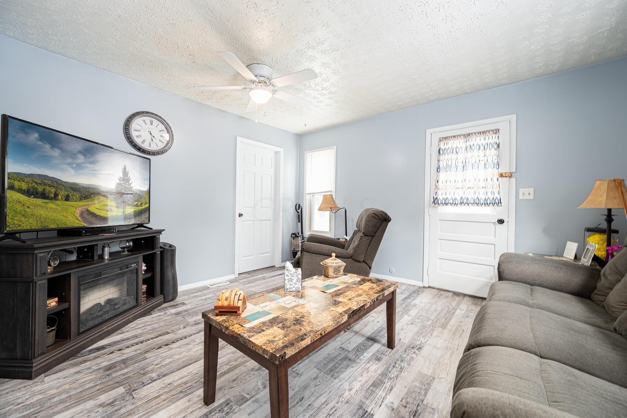 818 Elaine Road Columbus, OH 43213 - Photo 15 of 57 818 Elaine Rd_015
