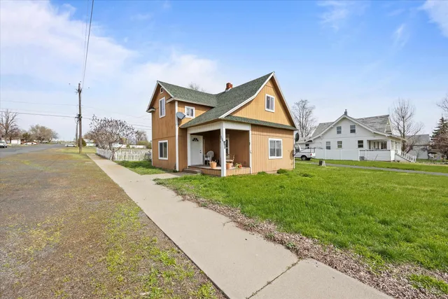 $239,900 | 506 North I Street, Lind, WA 99341