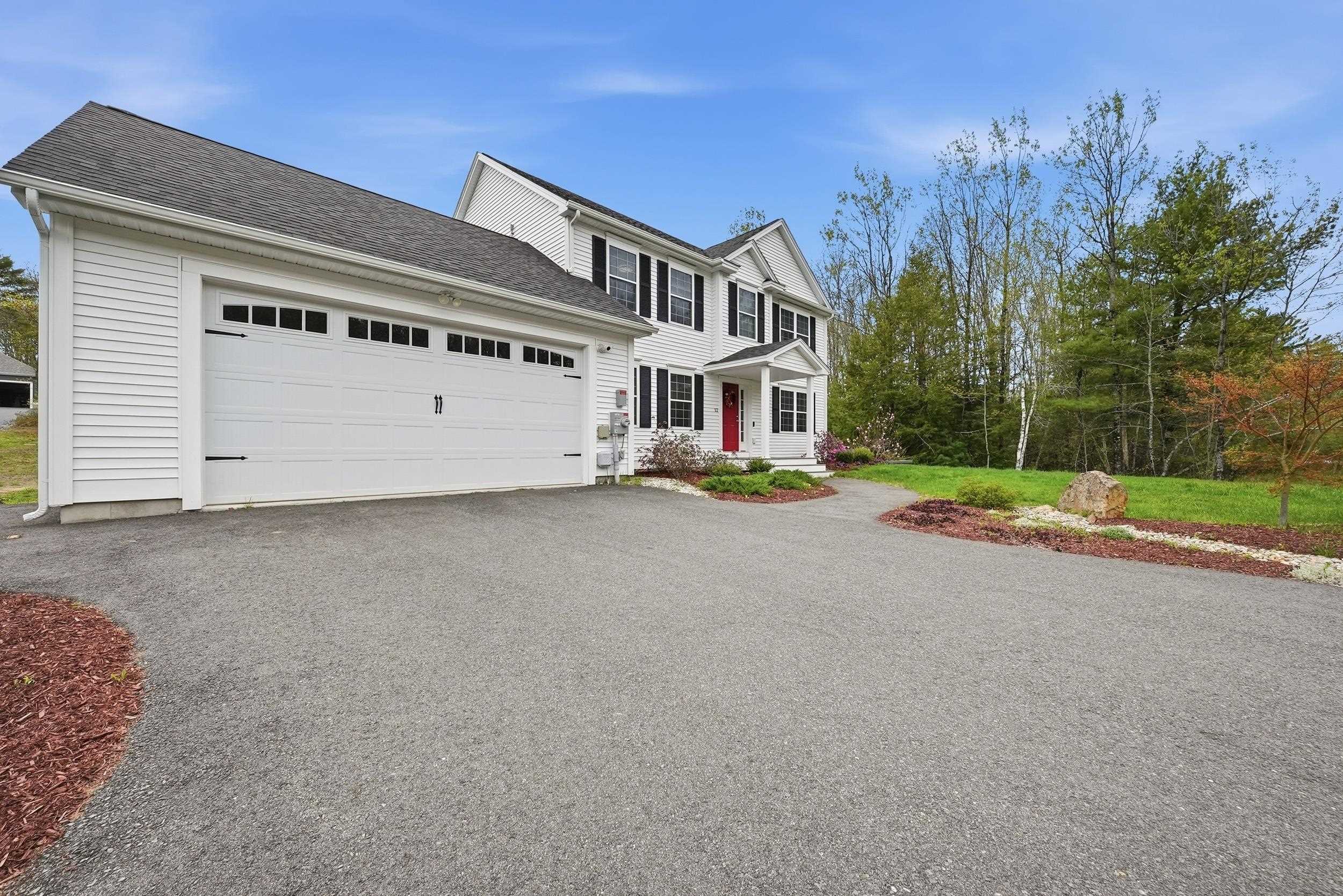 12 Sandybrook Drive Raymond, NH 03077 - Photo 7 of 50