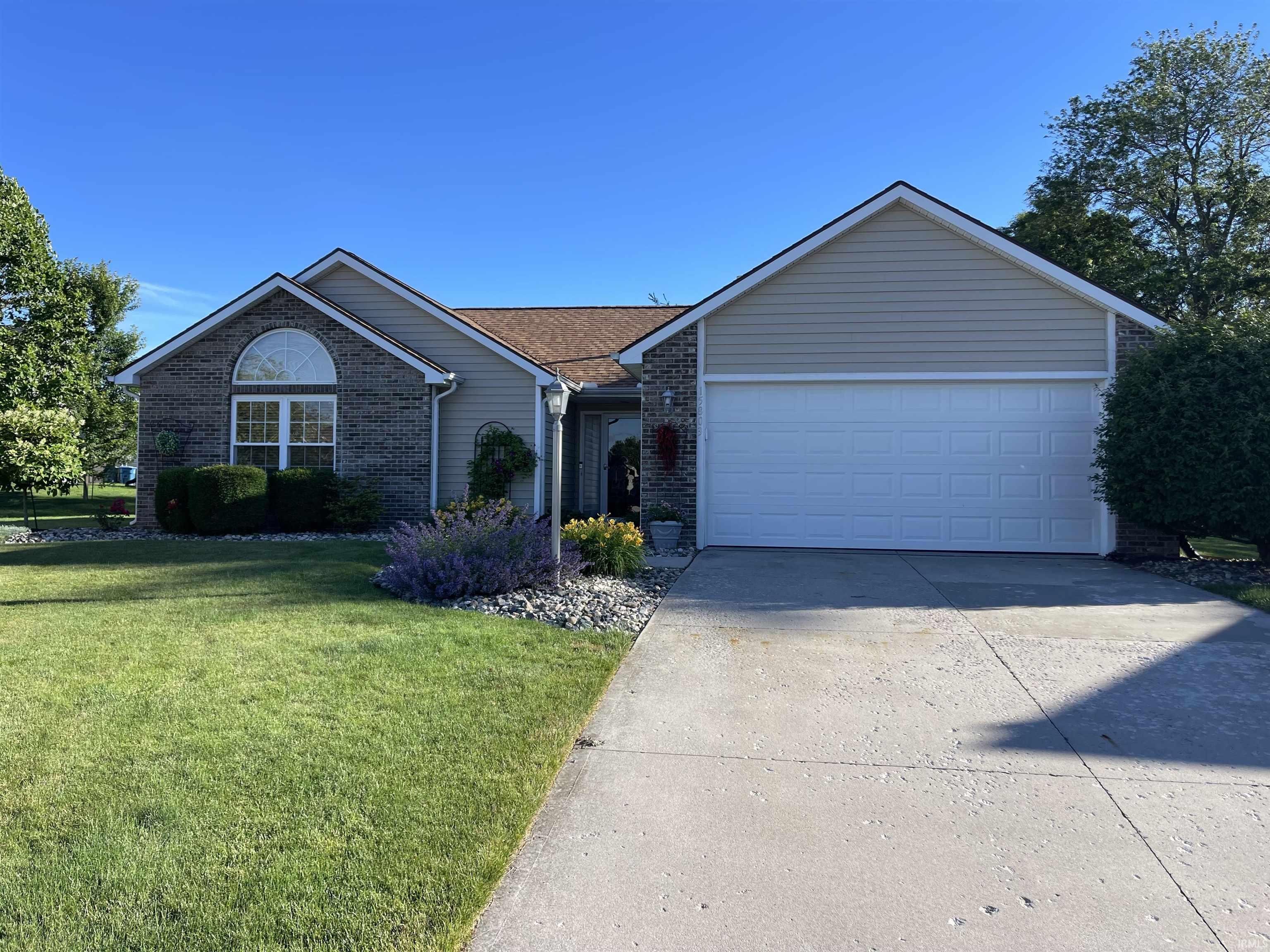 15803 Timberwillow Drive Huntertown, IN 46748 - Photo 6 of 25