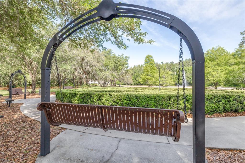 5100 Burchette Road, Unit 2505 Tampa, FL 33647 - Photo 47 of 47 a view of a wooden fence next to a yard