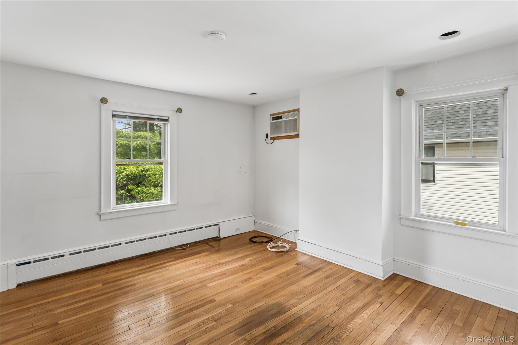 50 Roxbury Road Rockville Centre, NY 11570 - Photo 19 of 45