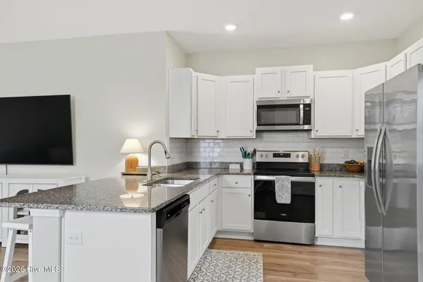 $2,400 | 603 Airlie Vista Lane, Unit LOT 125, Surf City, NC 28445