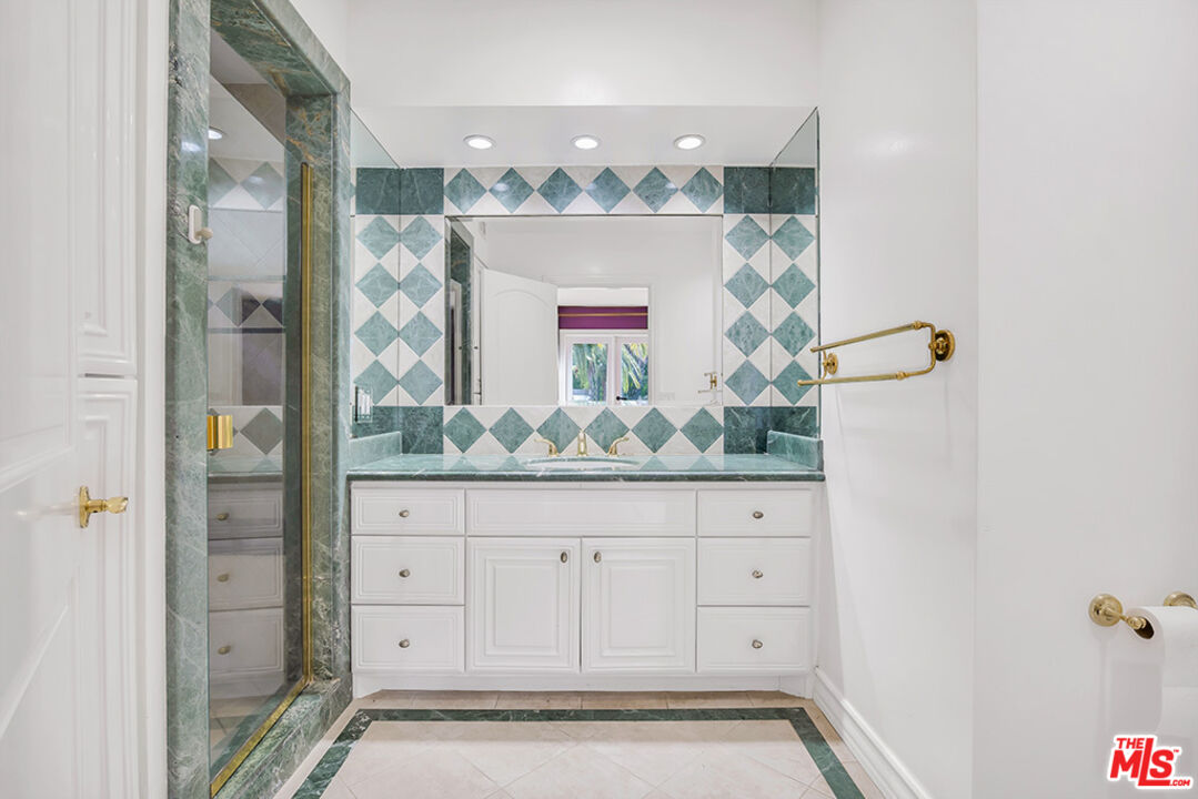 10557 Rocca Place Los Angeles, CA 90077 - Photo 30 of 52