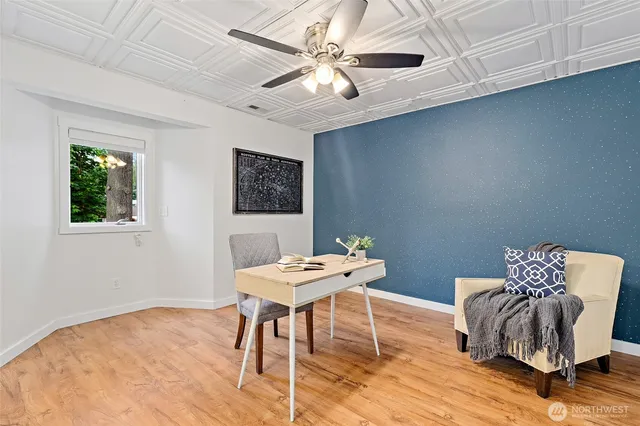 $1,090,000 | 22718 1st Place West, Bothell, WA 98021