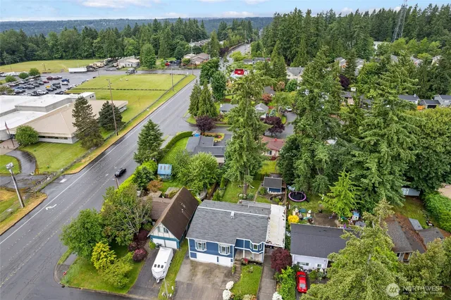 $1,090,000 | 22718 1st Place West, Bothell, WA 98021