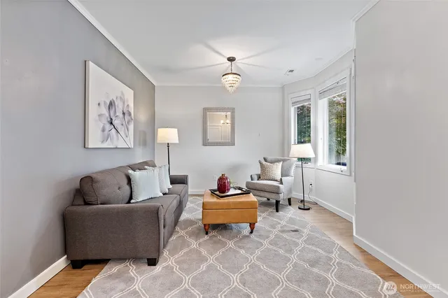 $1,090,000 | 22718 1st Place West, Bothell, WA 98021