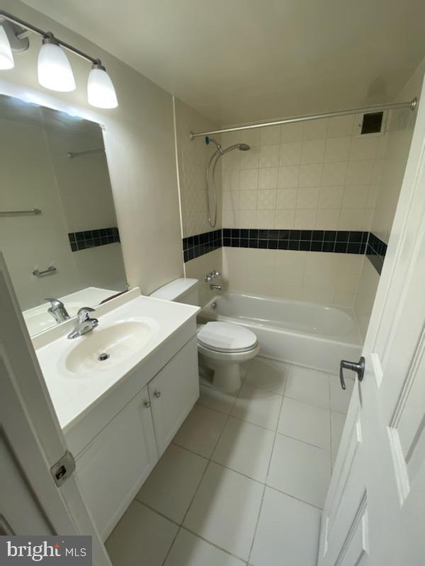 1802 Metzerott Road, Unit 201 Adelphi, MD 20783 - Photo 4 of 8