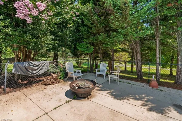 $575,000 | 834 Neal Road, Madison, NC 27025