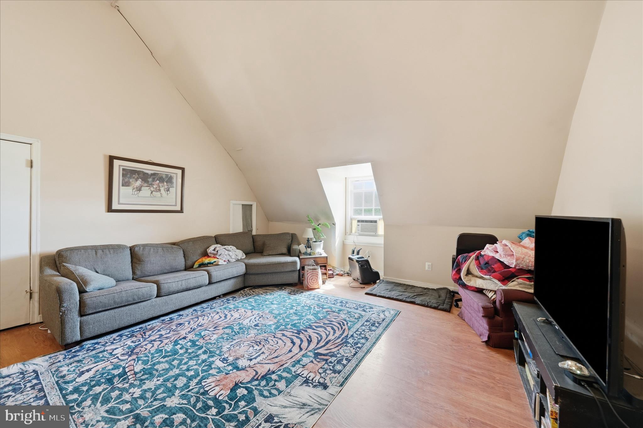 20800 Whites Ferry Road Poolesville, MD 20837 - Photo 37 of 94 Living Room for 6 Bedroom Apartment