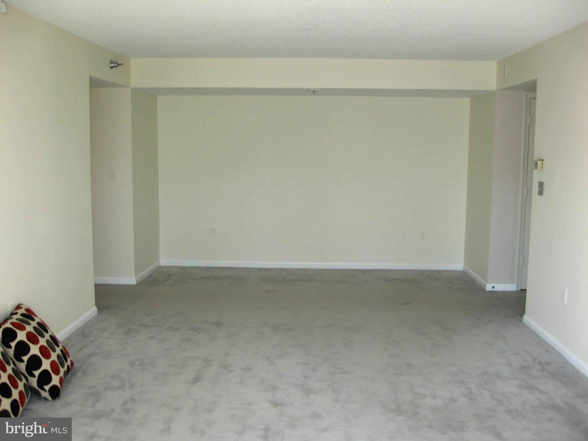 14800 Pennfield Circle, Unit 301 Silver Spring, MD 20906 - Photo 5 of 30 Living Room