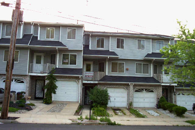 515 Annadale Road Staten Island, NY 10312 - Photo 1 of 1 Primary Photo