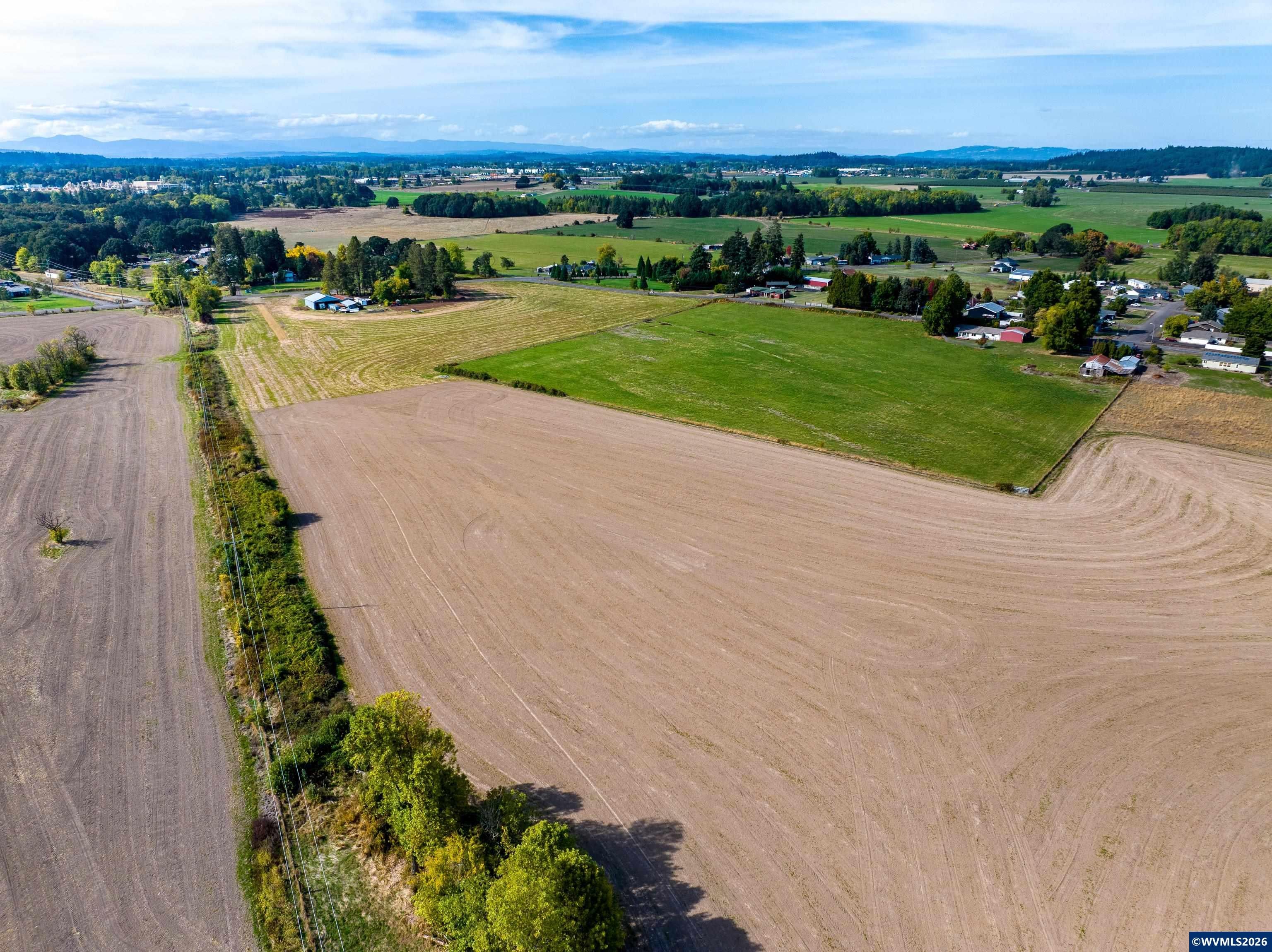 49219 Clover Ridge Albany, OR 97322 - Photo 8 of 15 Gallery Image 8