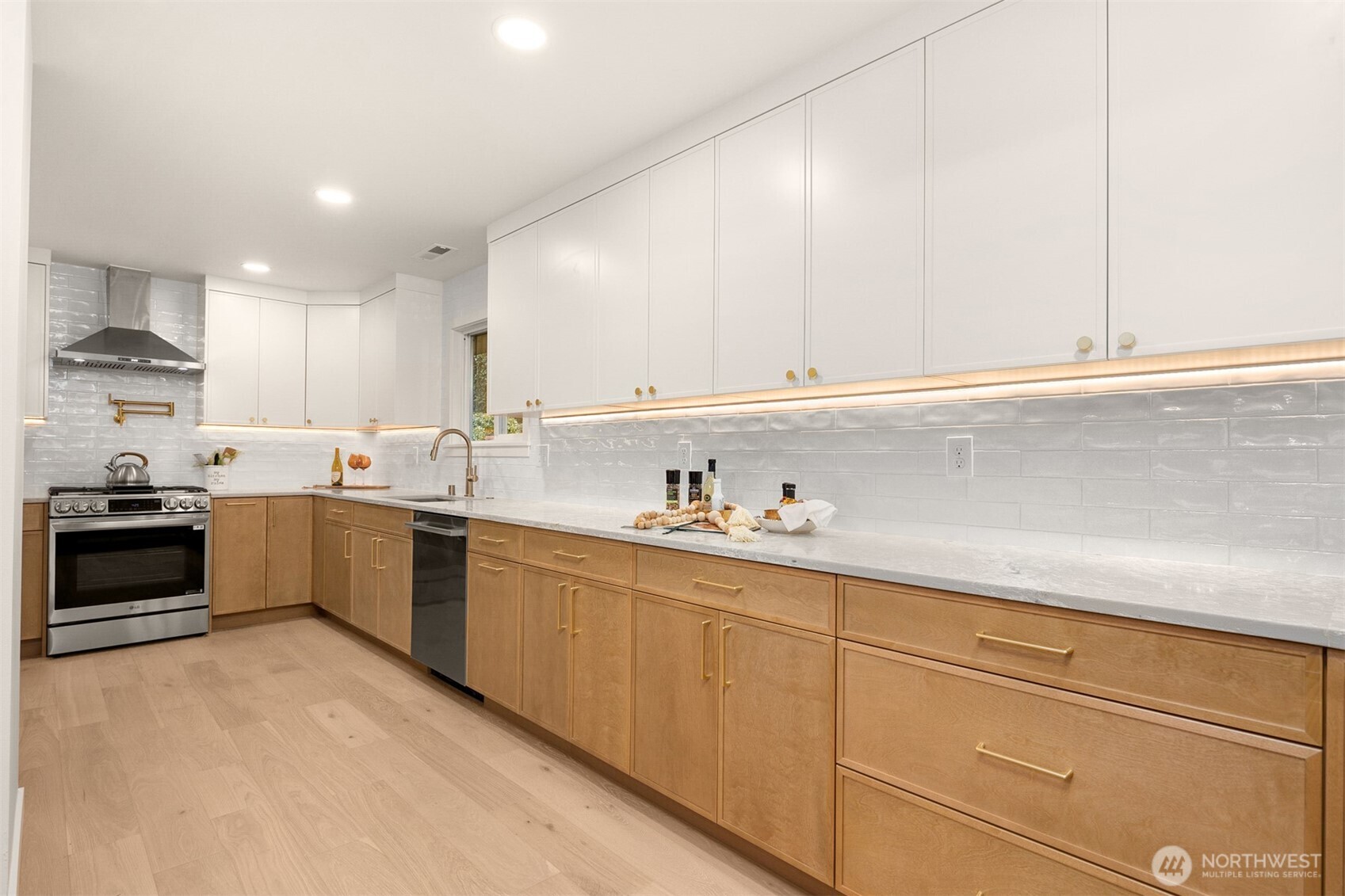 3702 West Fulton Street Seattle, WA 98199 - Photo 19 of 40