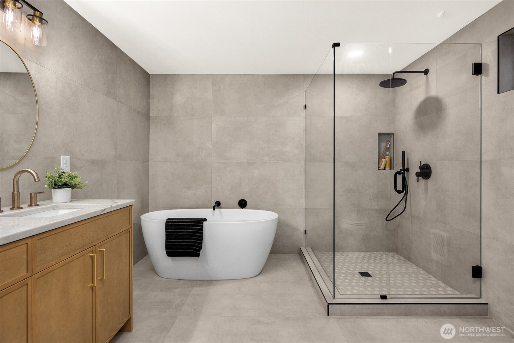 3702 West Fulton Street Seattle, WA 98199 - Photo 27 of 40