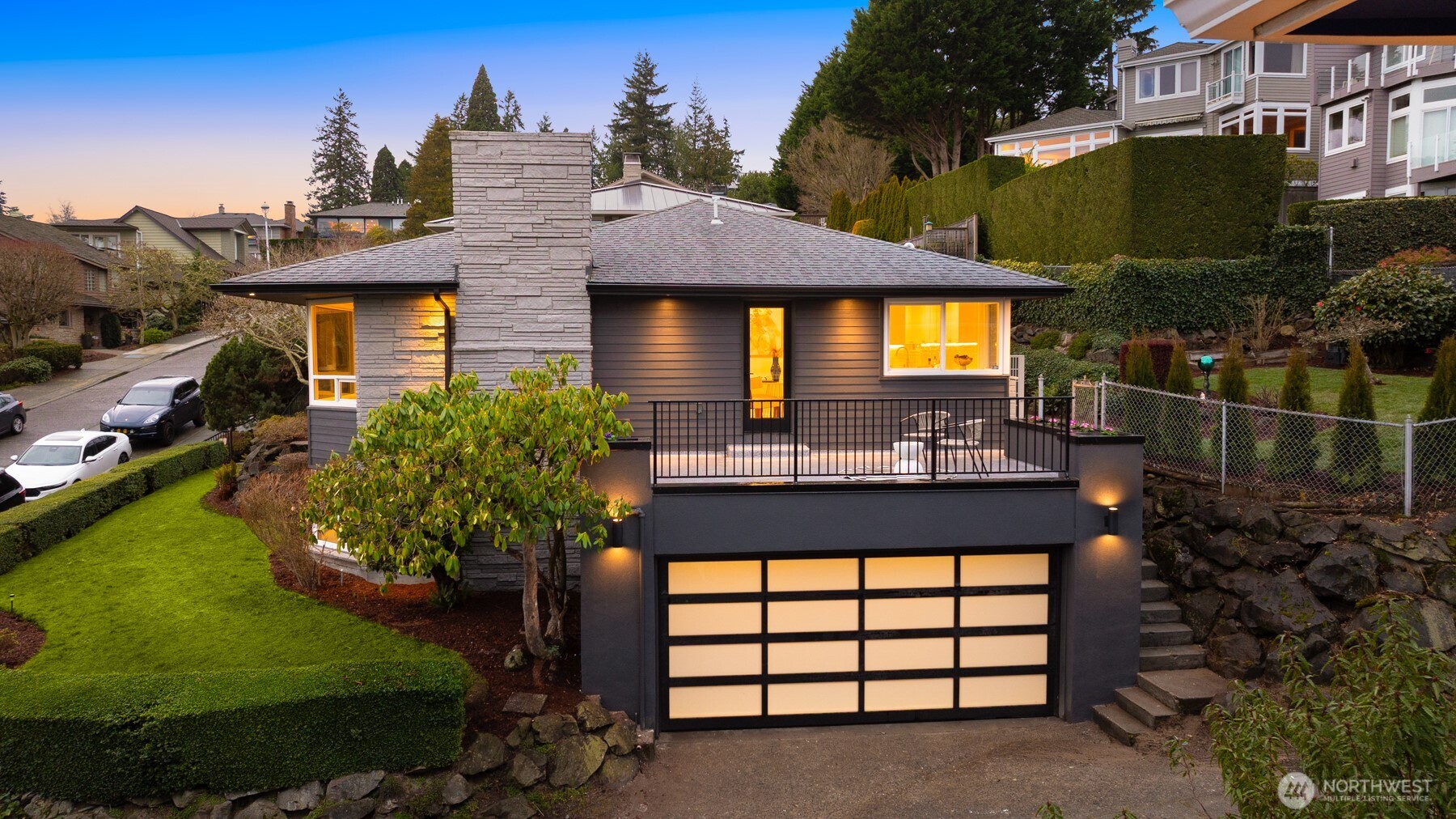 3702 West Fulton Street Seattle, WA 98199 - Photo 3 of 40