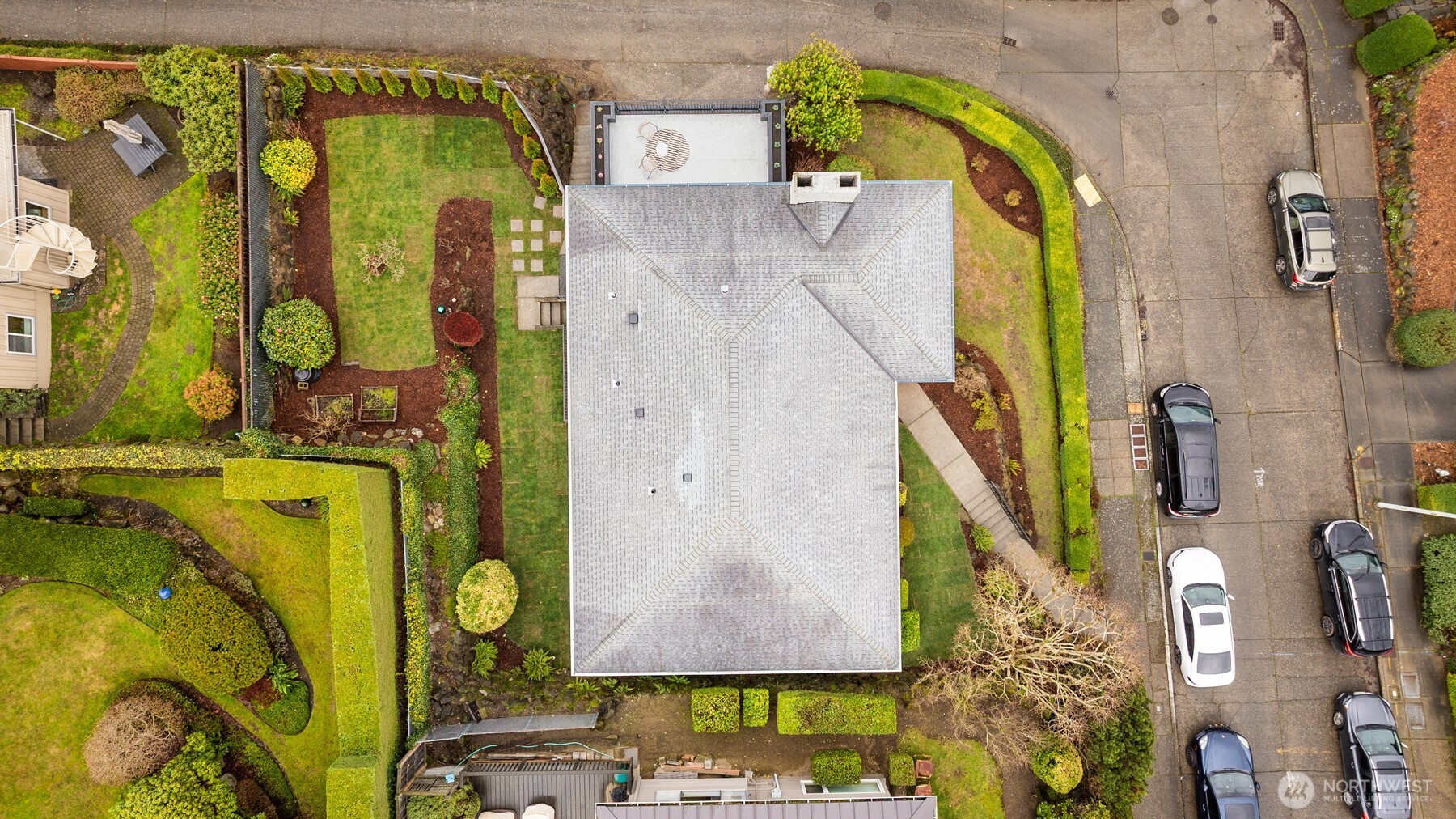 3702 West Fulton Street Seattle, WA 98199 - Photo 7 of 40