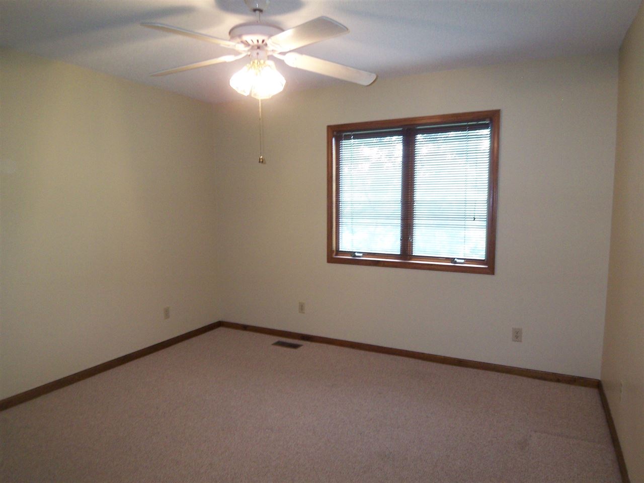 2222 South Yankeetown Road Boonville, IN 47601 - Photo 21 of 35 Gallery Image 21