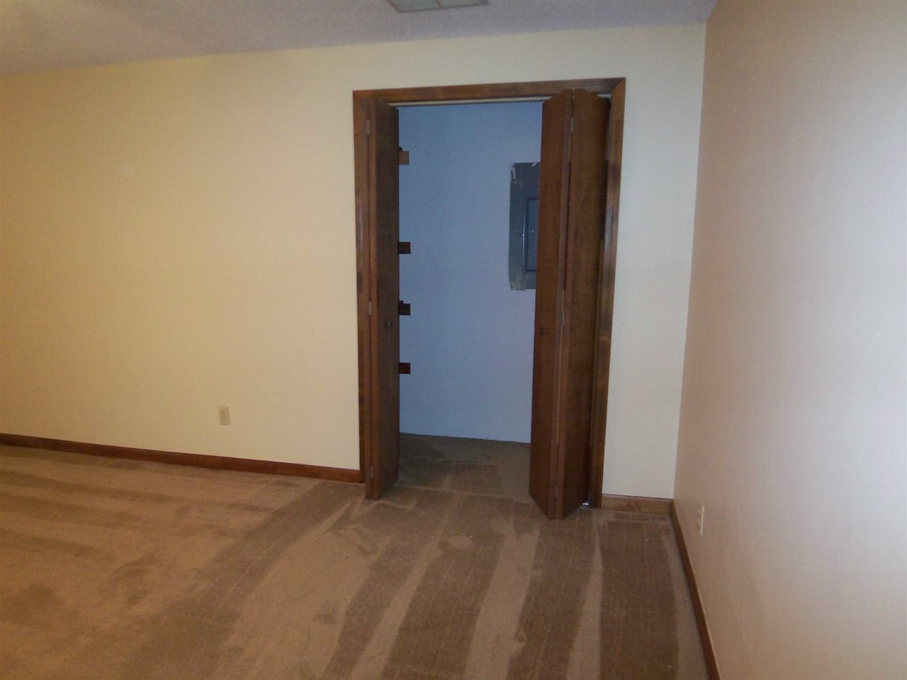 2222 South Yankeetown Road Boonville, IN 47601 - Photo 28 of 35 Gallery Image 28