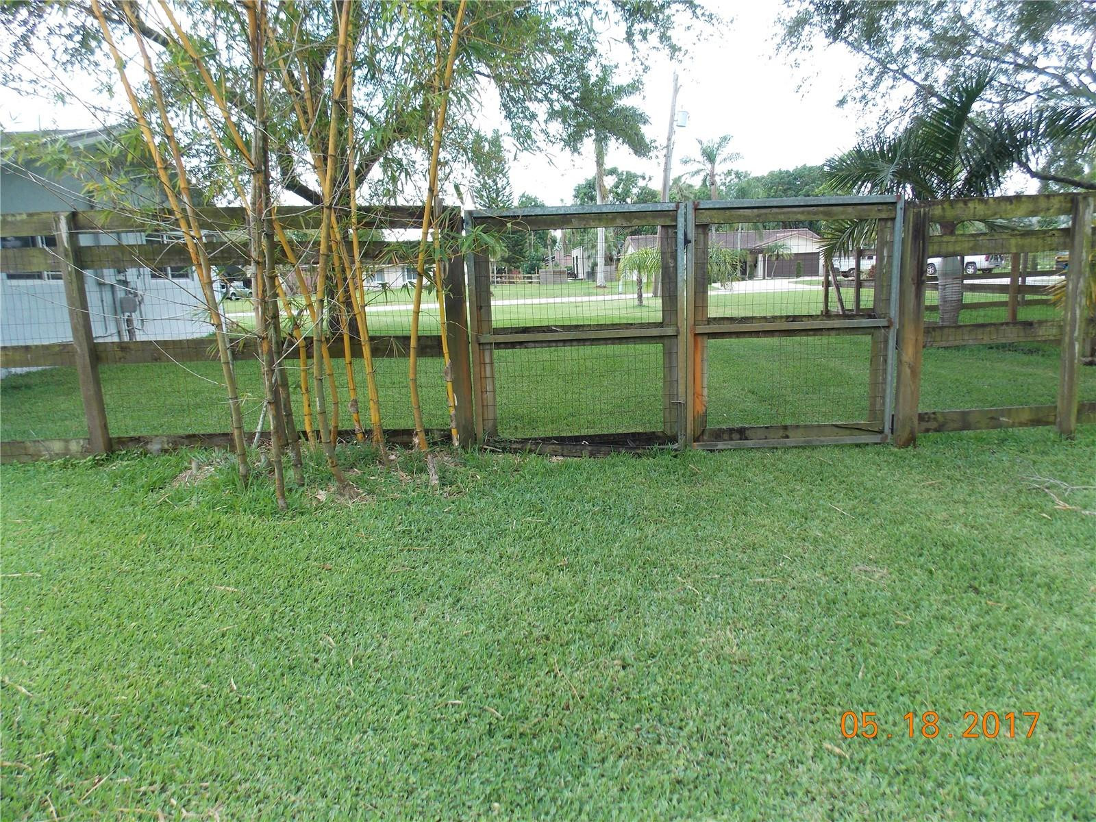 18521 Southwest 55th Street Southwest Ranches, FL 33332 - Photo 13 of 17 a view of a garden