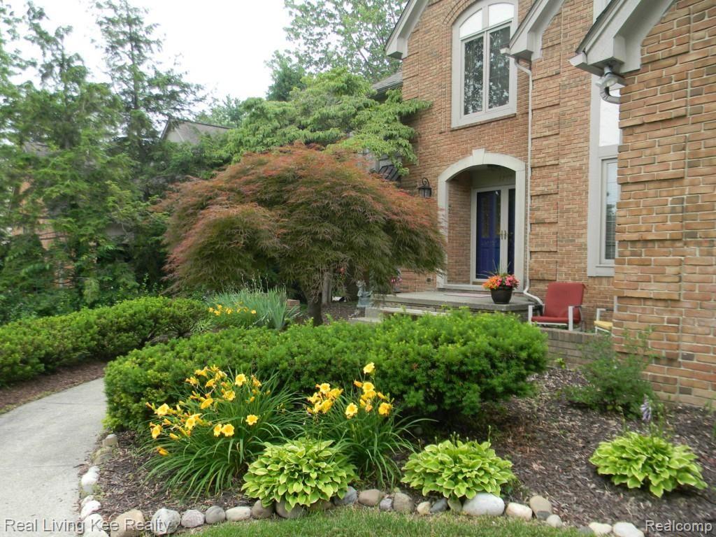 3717 Summit Ridge Drive Rochester, MI 48306 - Photo 2 of 64 DSCN7658.jpg