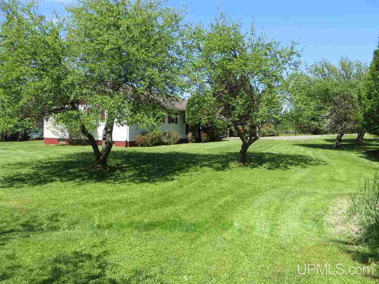 15398 Pequaming Road L'Anse, MI 49946 - Photo 30 of 36