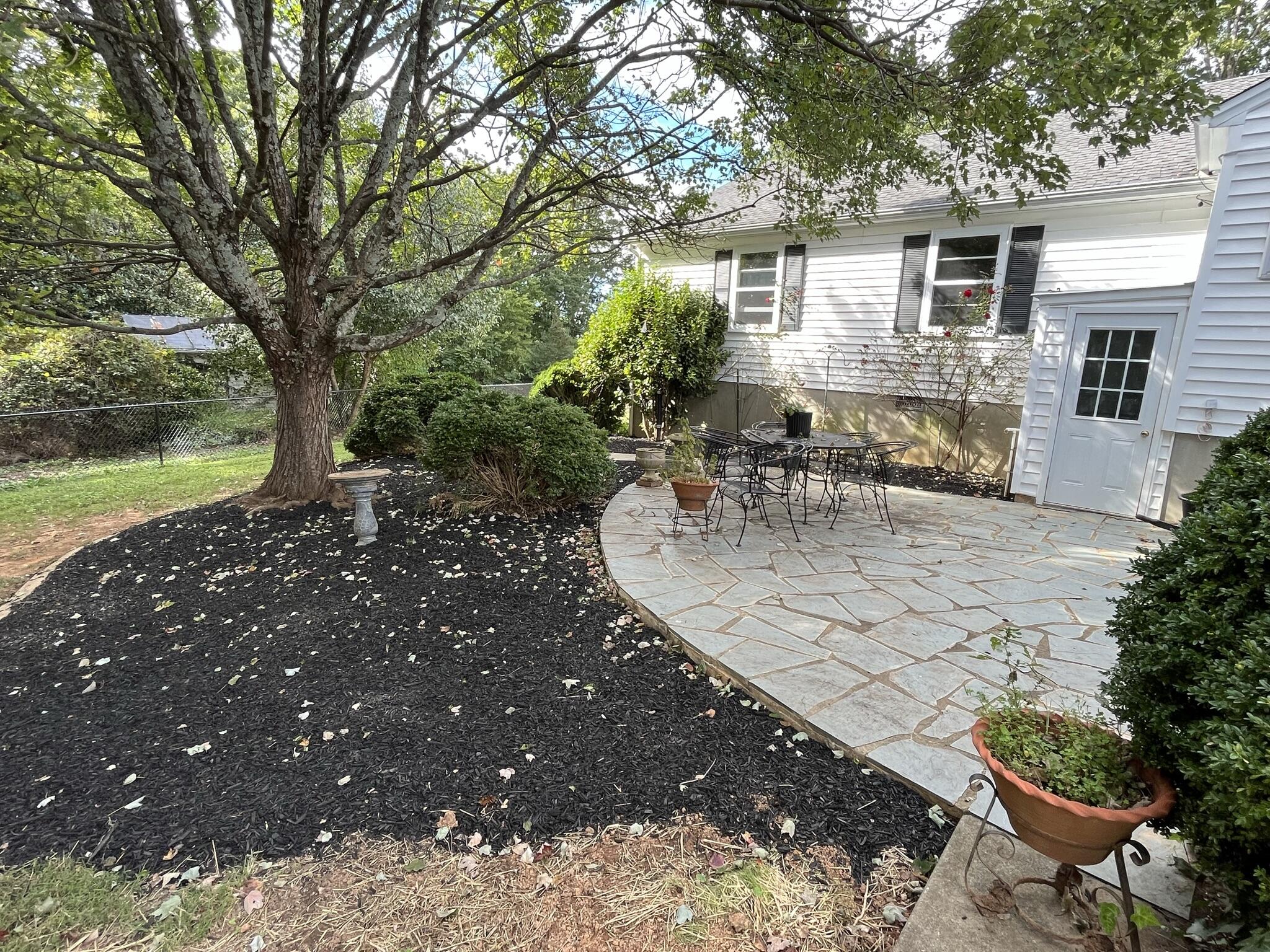 231 Bethlehem Road Boones Mill, VA 24065 - Photo 27 of 63 27 Patio