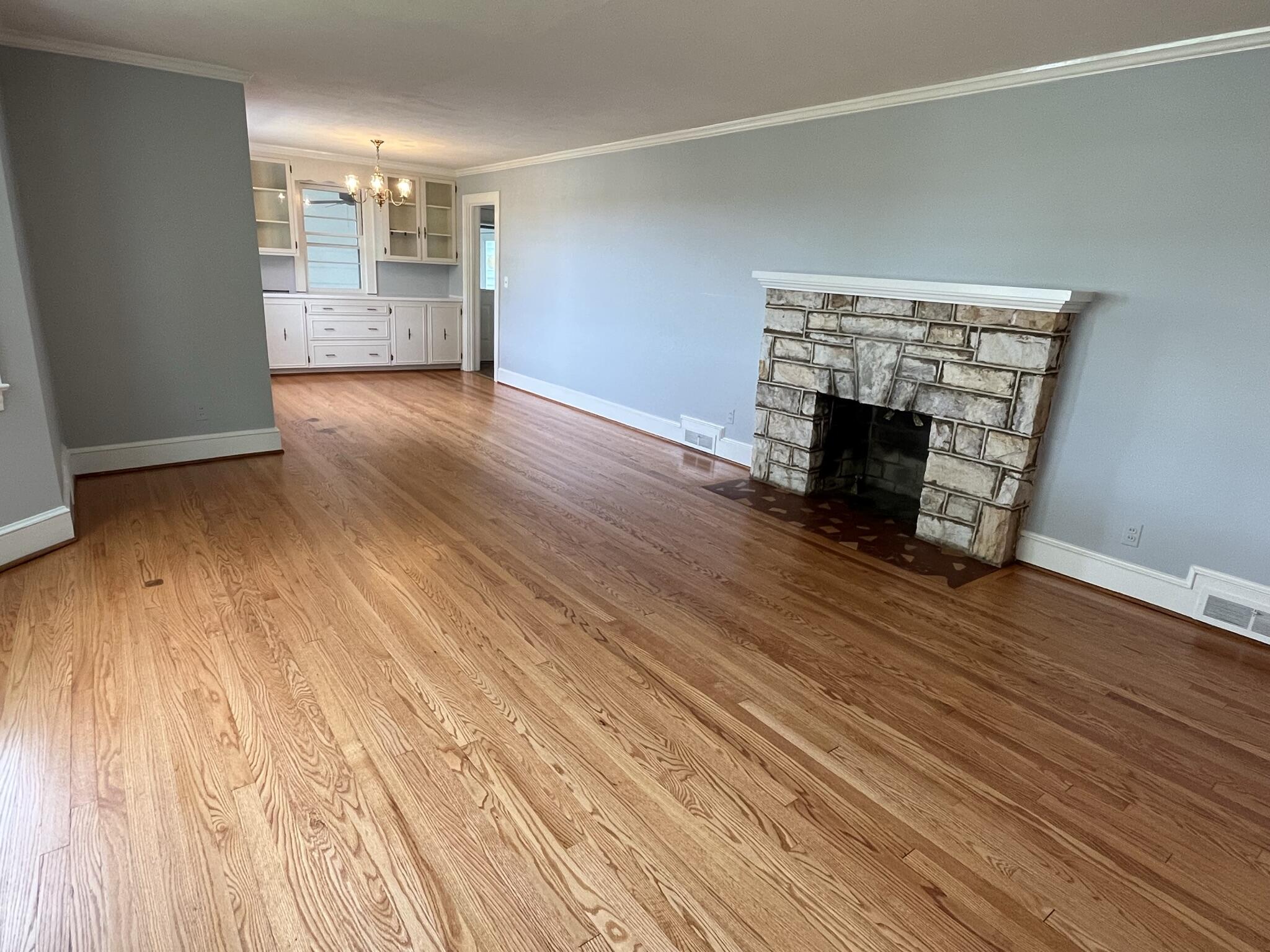 231 Bethlehem Road Boones Mill, VA 24065 - Photo 4 of 63 4 Living Room