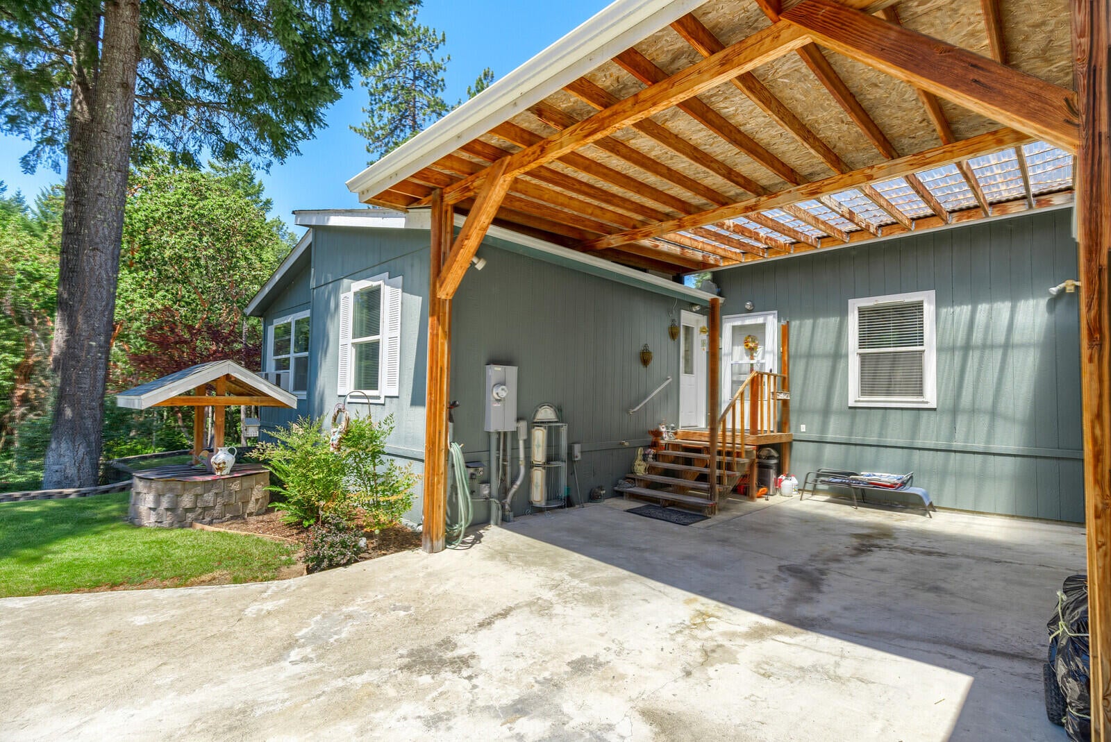 697 Peco Road Grants Pass, OR 97526 - Photo 7 of 55 19_PR_20_mls