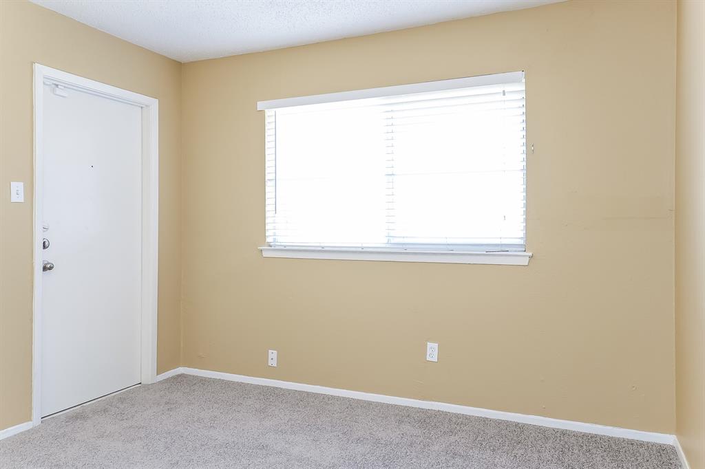 857 Via Altos Mesquite, TX 75150 - Photo 12 of 16 an empty room with a window