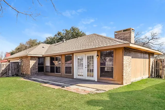 $2,250 | 857 Via Altos, Mesquite, TX 75150