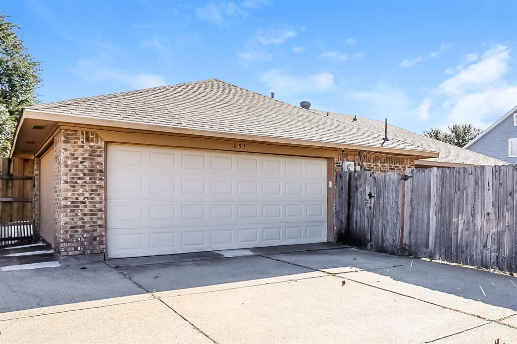 857 Via Altos Mesquite, TX 75150 - Photo 15 of 16 a view of a garage