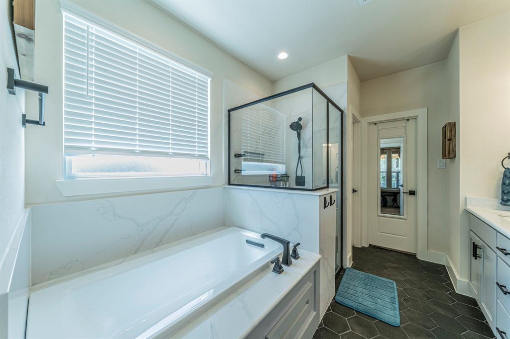 2001 Redemption Drive Weatherford, TX 76088 - Photo 14 of 29