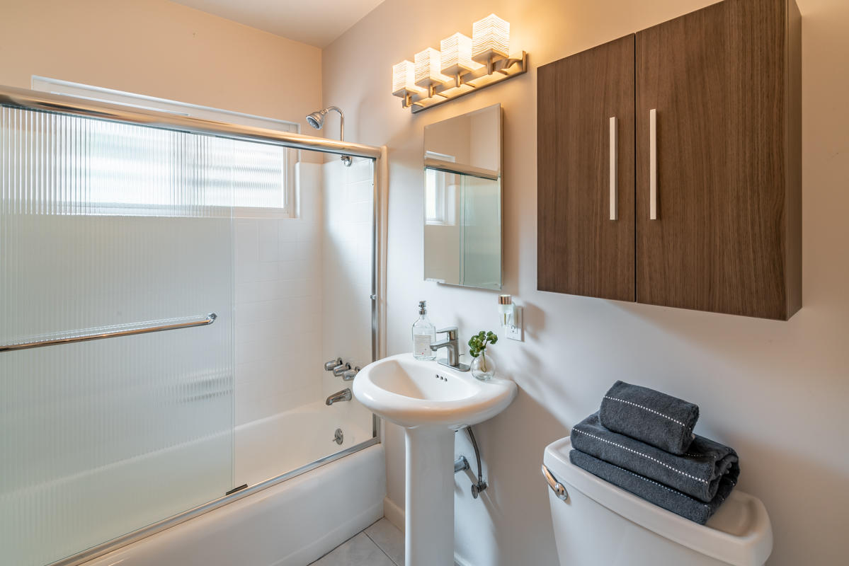 612 Mission Ridge Road Santa Barbara, CA 93103 - Photo 19 of 41 Bathroom 2 - 612 Mission Ridge