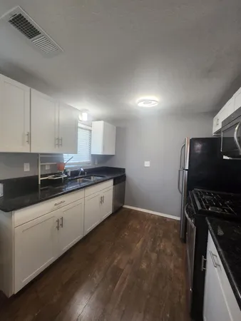 $1,900 | 1032 Muriel Street Northeast, Albuquerque, NM 87112