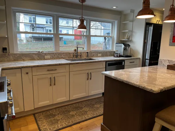 $715,000 | 21 Leavitt Road, Hampton, NH 03842