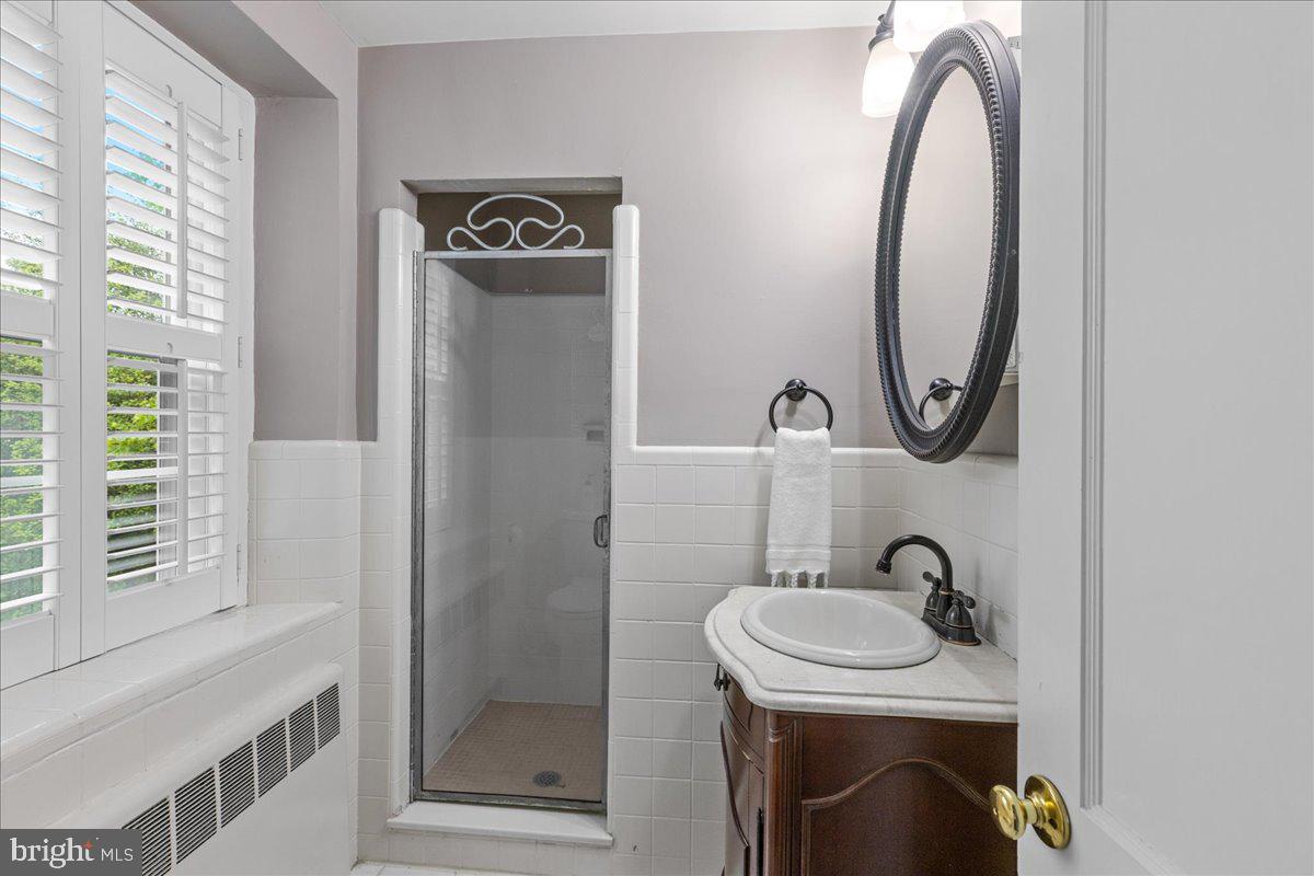 42 Meade Road Ambler, PA 19002 - Photo 17 of 34 Gallery Image 17