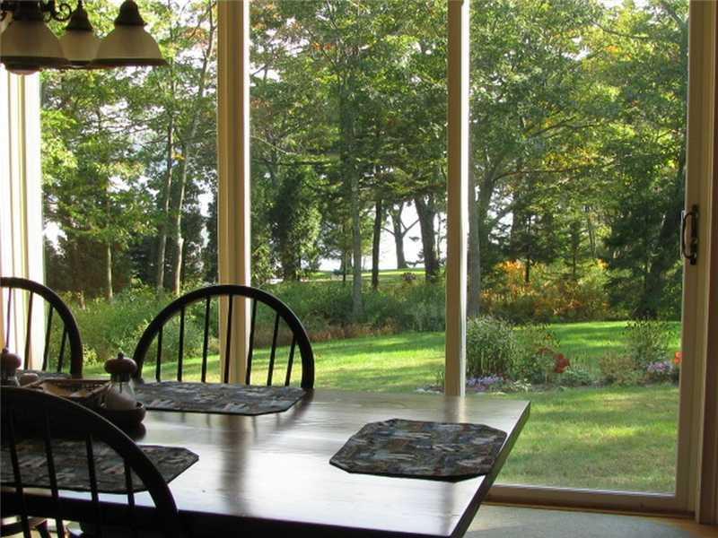 30 Twin Oaks Road Harpswell, ME 04079 - Photo 10 of 19 Dining Room.