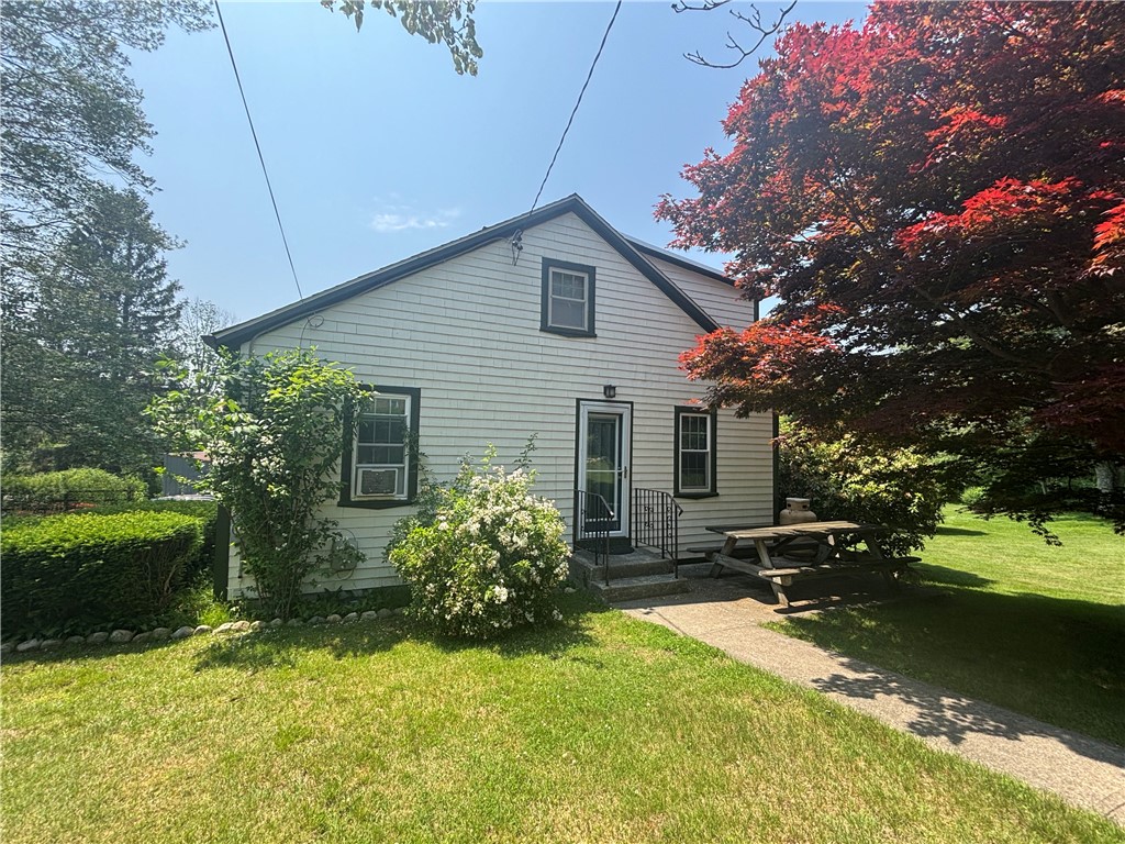 429 Central Pike Scituate, RI 02857 - Photo 2 of 34 Side