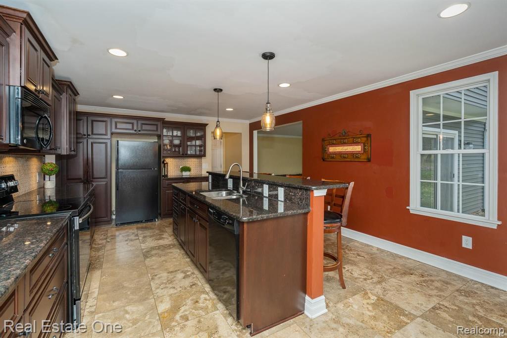 1958 Brookfield Road Rochester Hills, MI 48306 - Photo 20 of 35