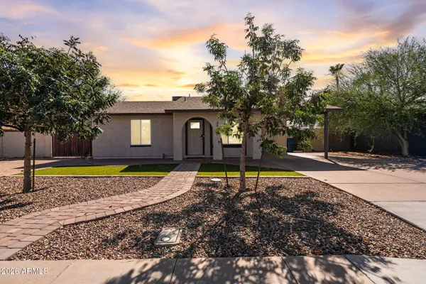 $575,000 | 2802 North Pennington Drive, Chandler, AZ 85224